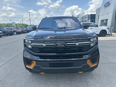 Used 2025 Ford Expedition Tremor AWD/4WD image 2