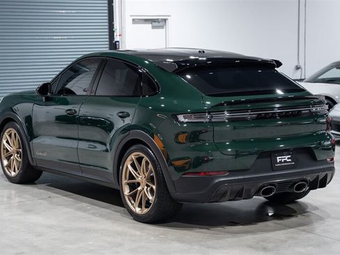 Used 2024 Porsche Cayenne Turbo GT AWD/4WD image 74