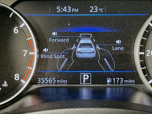Used 2019 Nissan Altima 2.5 SV AWD/4WD image 18