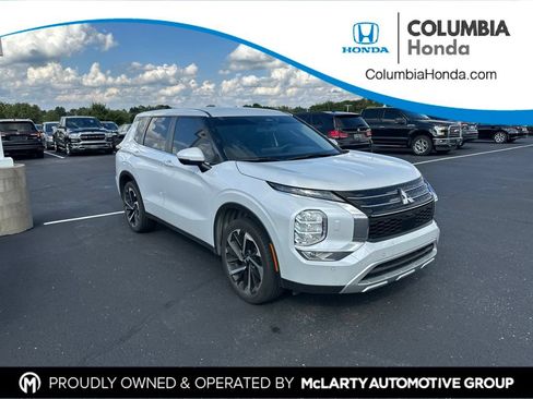 Used 2024 Mitsubishi Outlander SE AWD/4WD image 1