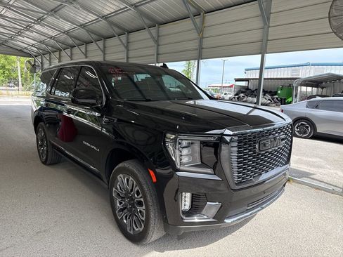 Used 2023 GMC Yukon Denali Ultimate AWD/4WD image 2
