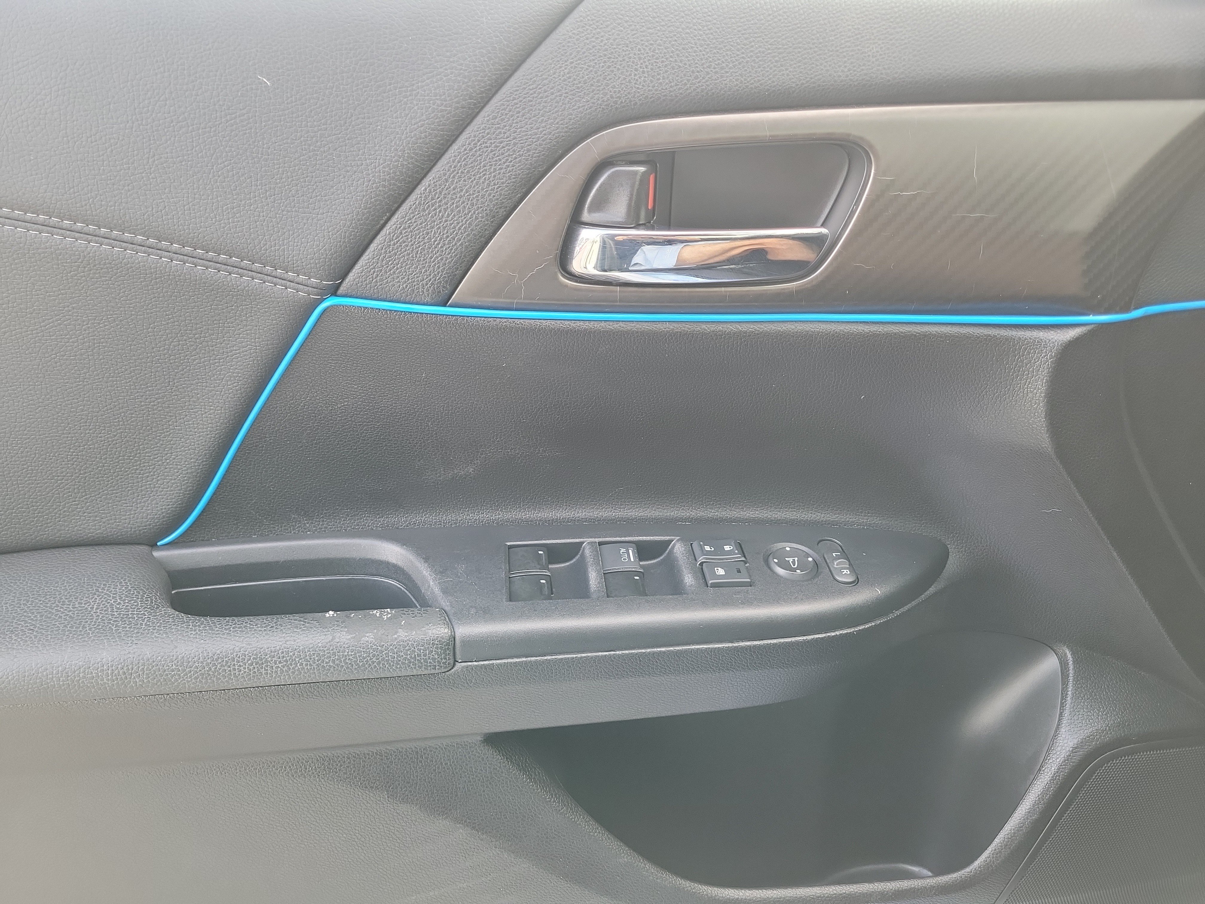 Used 2017 Honda Accord Sport image 26