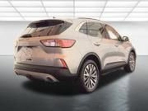 Used 2022 Ford Escape Titanium w/ Class II Trailer Tow Package AWD/4WD image 5