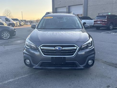 Used 2019 Subaru Outback 2.5i Limited image 2
