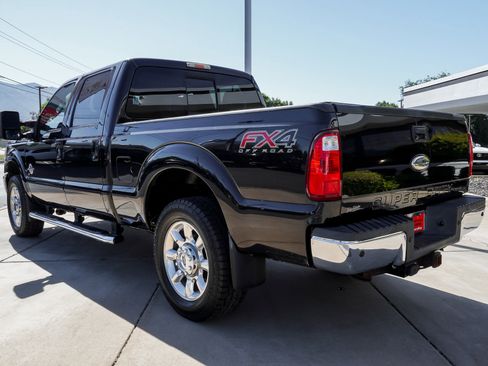 Used 2012 Ford F250 Lariat w/ Lariat Interior Pkg AWD/4WD image 6