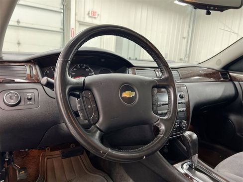 Used 2012 Chevrolet Impala LT w/ LT Sunroof Package image 10