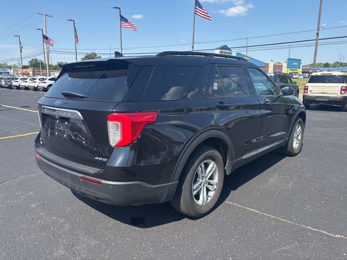 Used 2023 Ford Explorer XLT AWD/4WD image 5