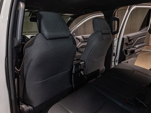 Used 2025 Toyota 4Runner SR5 AWD/4WD image 22
