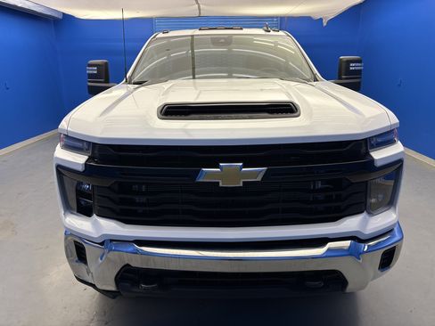 Used 2025 Chevrolet Silverado 3500 W/T w/ WT Convenience Package AWD/4WD image 3