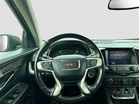 Used 2020 GMC Terrain SLT w/ Preferred Package image 11