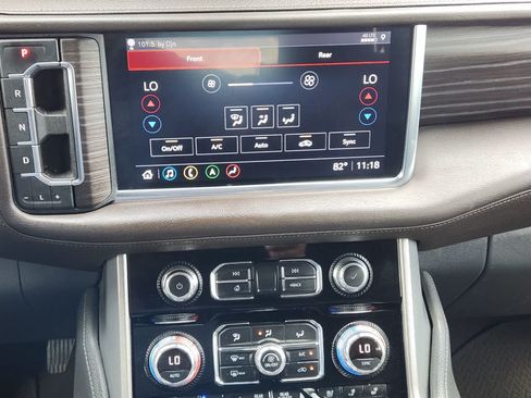 Used 2021 GMC Yukon Denali w/ Denali Premium Package AWD/4WD image 15