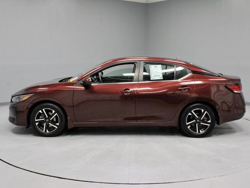 Used 2024 Nissan Sentra SV FWD image 7