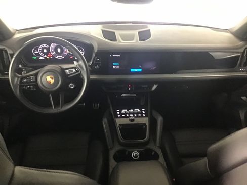 Certified 2024 Porsche Cayenne S AWD/4WD image 23