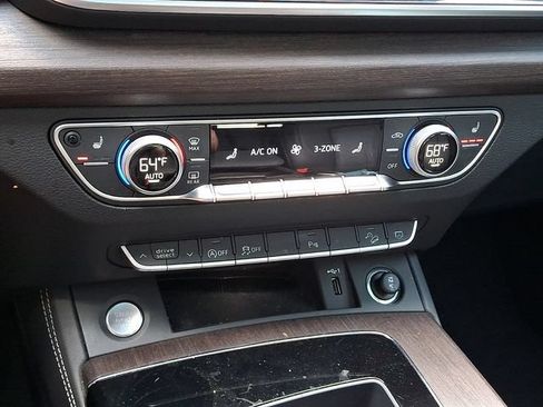 Used 2023 Audi Q5 2.0T Premium Plus w/ Premium Plus Package AWD/4WD image 16