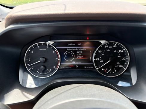 Used 2023 Nissan Rogue SV AWD/4WD image 25