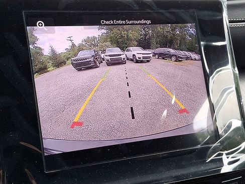 New 2025 Jeep Grand Cherokee Laredo X w/ Luxury Tech Group I image 12