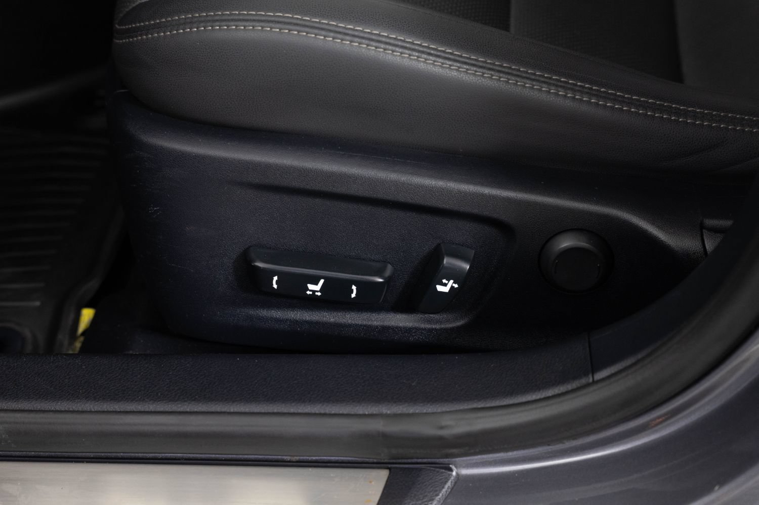 Used 2015 Lexus IS 250 AWD w/ Premium Package image 16