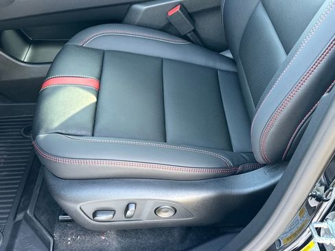 New 2026 Chevrolet Traverse RS w/ LPO, Floor Liner Package image 7