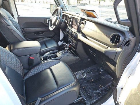 Used 2021 Jeep Wrangler Unlimited Sahara image 11