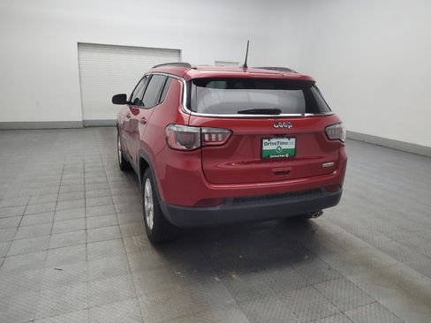 Used 2019 Jeep Compass Latitude FWD image 5