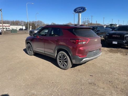 Used 2025 Chevrolet TrailBlazer LT image 4