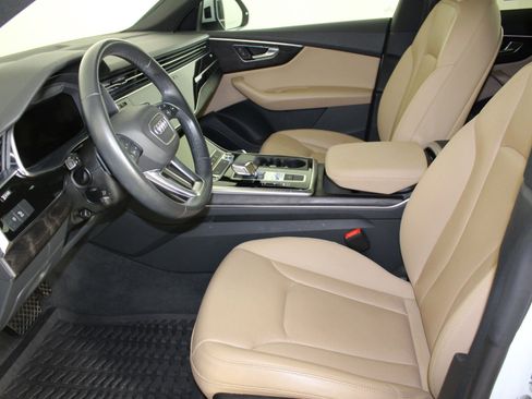 Used 2021 Audi Q8 Premium Plus w/ Premium Plus Package image 5