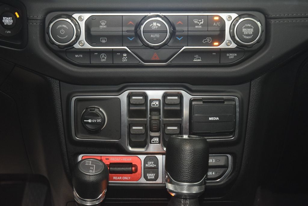 Used 2026 Jeep Wrangler Unlimited Rubicon AWD/4WD image 38