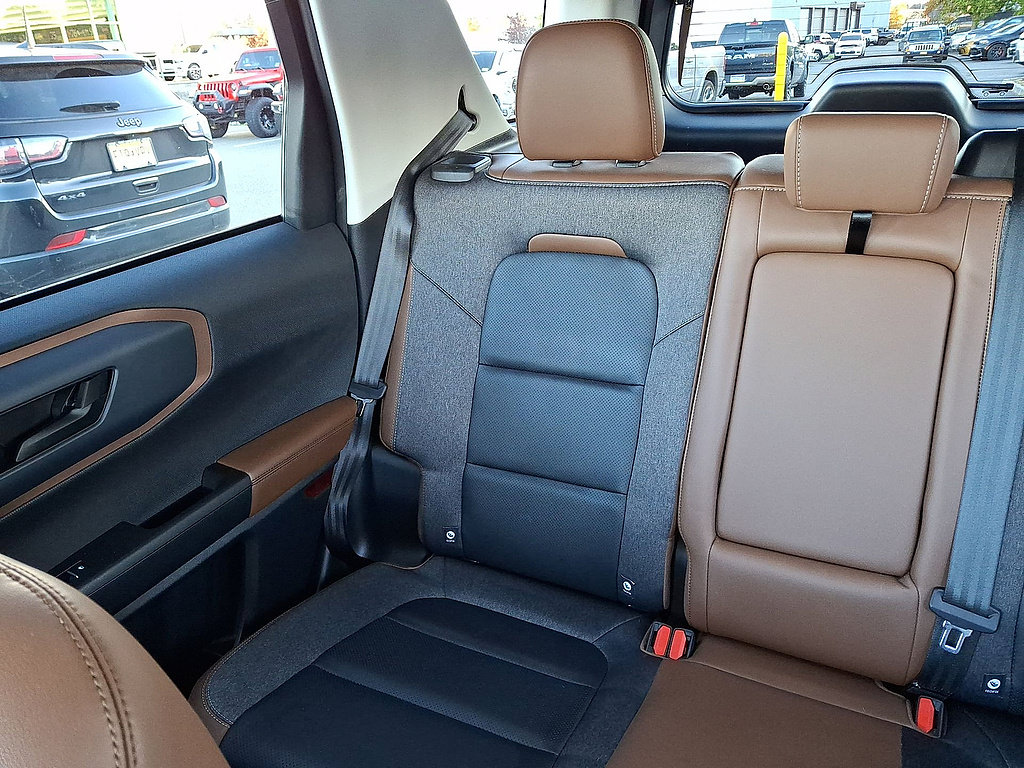 Used 2021 Ford Bronco Sport Outer Banks w/ Outer Banks Package (96D) AWD/4WD image 12