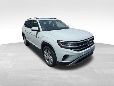 Used 2023 Volkswagen Atlas SE w/ Panoramic Sunroof Package FWD image 5