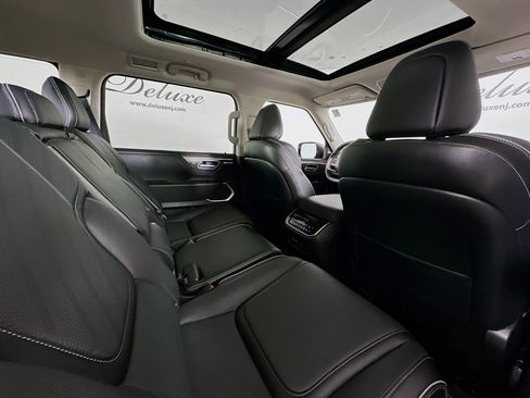 Used 2025 INFINITI QX80 Luxe AWD/4WD image 30