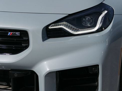 Used 2025 BMW M2 w/ Lighting Package RWD image 7