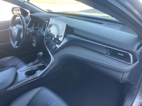 Used 2024 Toyota Camry SE image 21