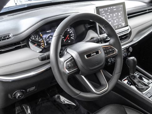 Used 2023 Jeep Compass Limited AWD/4WD image 5