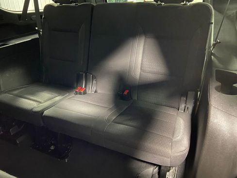 Used 2022 Chevrolet Suburban LS image 11