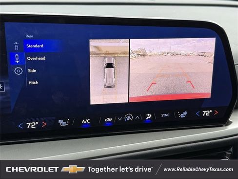 Certified 2025 Chevrolet Traverse LT w/ Driver Confidence Package image 25