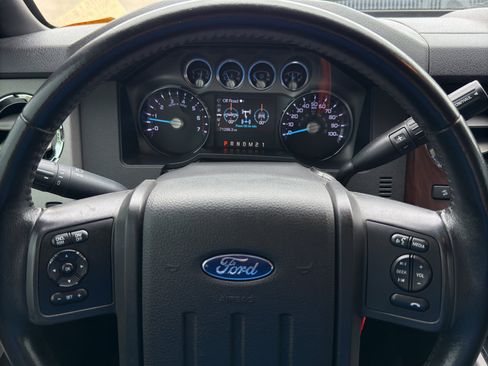 Used 2015 Ford F250 Lariat w/ Chrome Package AWD/4WD image 32