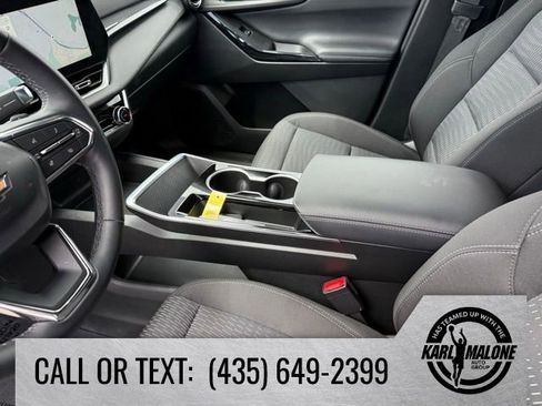 Used 2025 Chevrolet Equinox LT AWD/4WD image 23