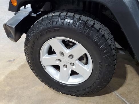 Used 2016 Jeep Wrangler Unlimited Sport w/ Quick Order Package 24S AWD/4WD image 36