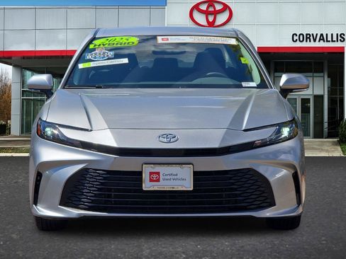 Certified 2025 Toyota Camry LE FWD image 9