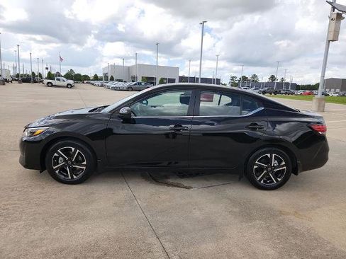 Certified 2024 Nissan Sentra SV w/ All-Weather Package FWD image 8