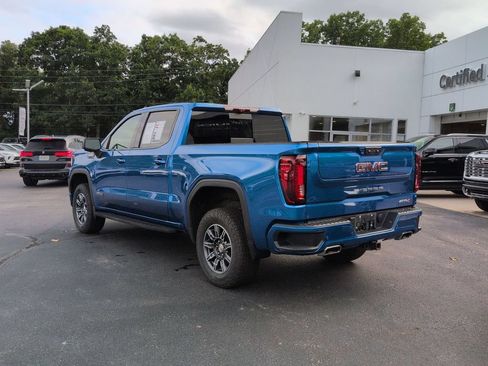 Certified 2024 GMC Sierra 1500 AT4 w/ Technology Package AWD/4WD image 7