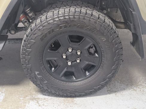 Used 2020 Jeep Gladiator Mojave AWD/4WD image 26