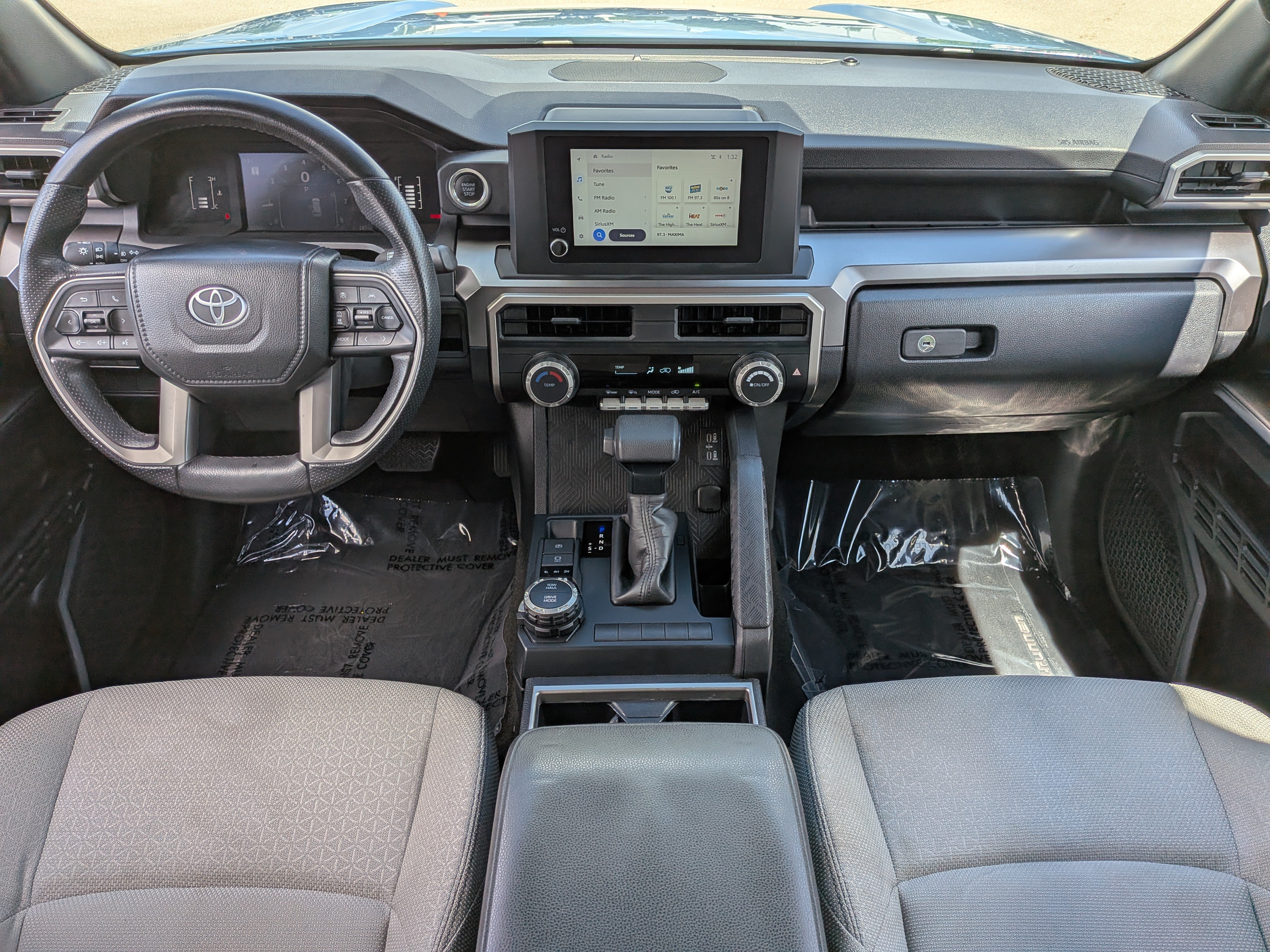 Used 2025 Toyota 4Runner SR5 AWD/4WD image 16