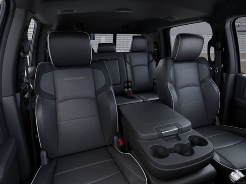 New 2026 RAM 2500 Laramie AWD/4WD image 17