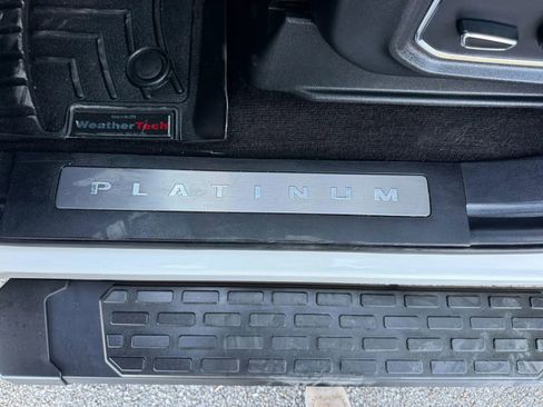 Used 2018 Ford F150 Platinum w/ Equipment Group 701A Luxury AWD/4WD image 39