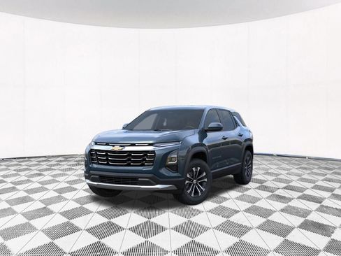 New 2026 Chevrolet Equinox LT image 2