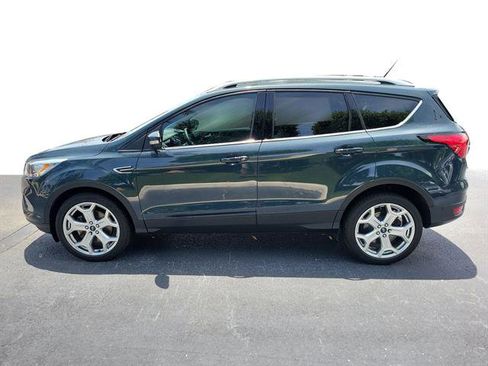 Used 2019 Ford Escape Titanium image 2