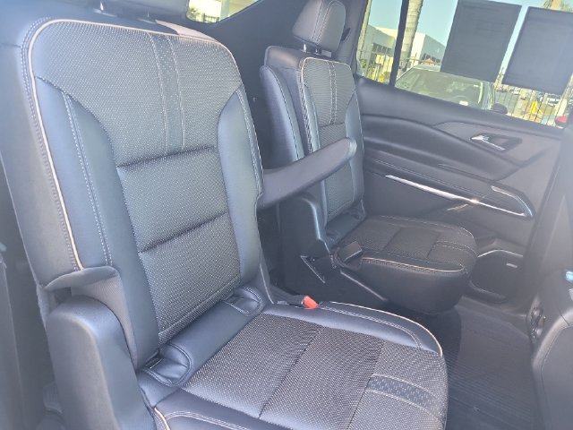 Used 2026 Chevrolet Traverse High Country w/ LPO, Floor Liner Package FWD image 24