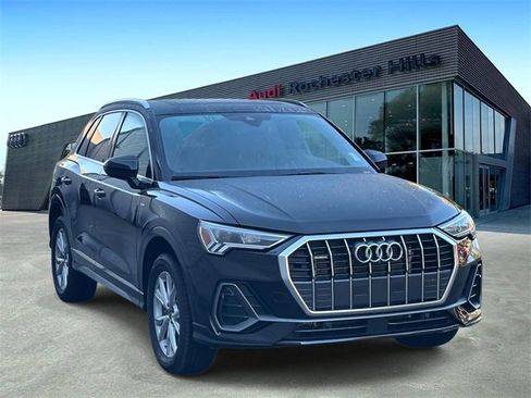Certified 2025 Audi Q3 2.0T Premium Plus w/ Premium Plus Package image 7