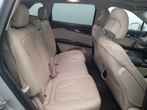 Used 2017 Lincoln MKX Reserve w/ Driver Assistance Package AWD/4WD image 19